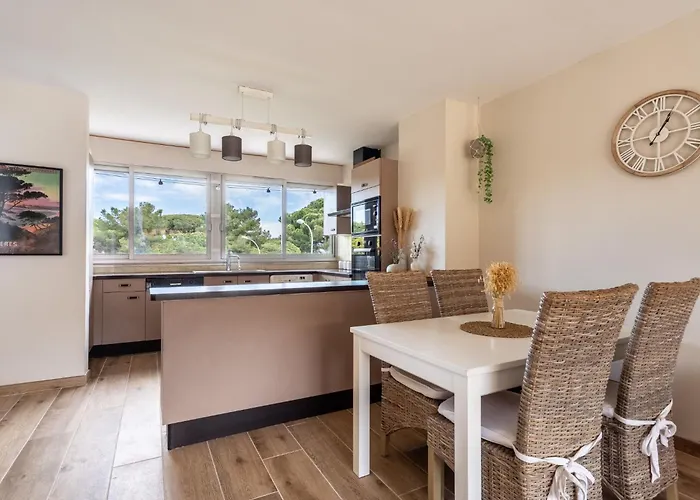 Appartement Le Zodiaque Ii-2 By Interhome Hyères